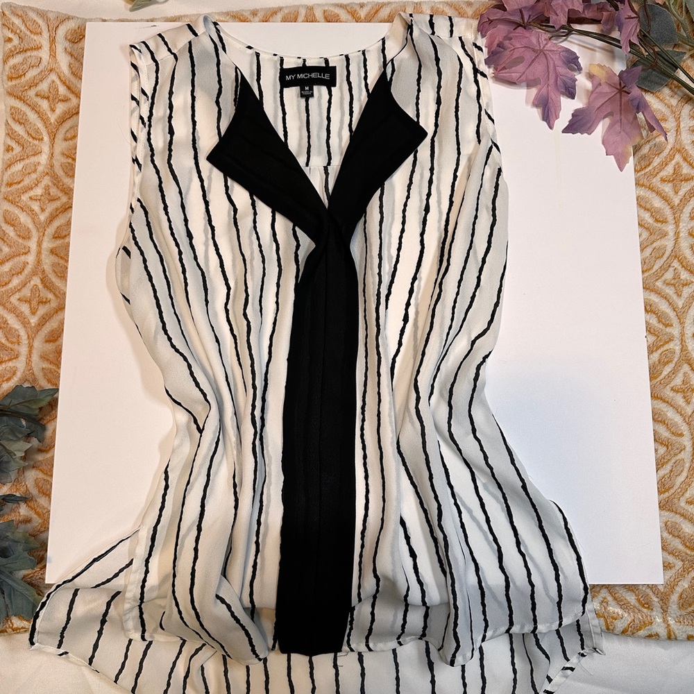 My Michelle blouse from Kohl’s, adorable worktop